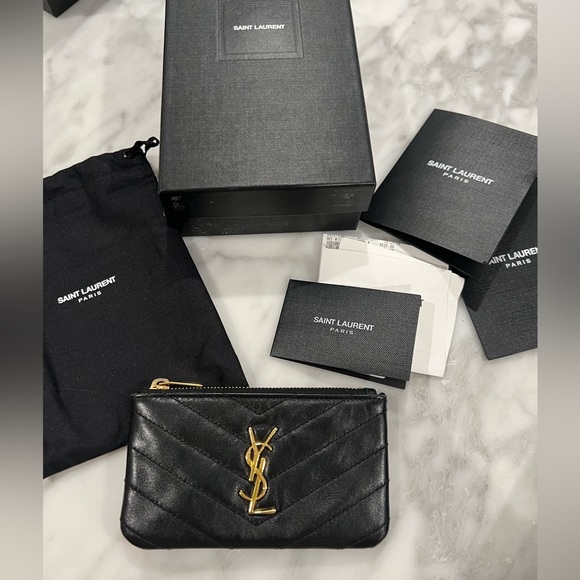 ***SOLD*** on marketplace - YSL CASSANDRE MATELASSÉ KEY POUCH IN SMOOTH LEATHER - Picture 9 of 11
